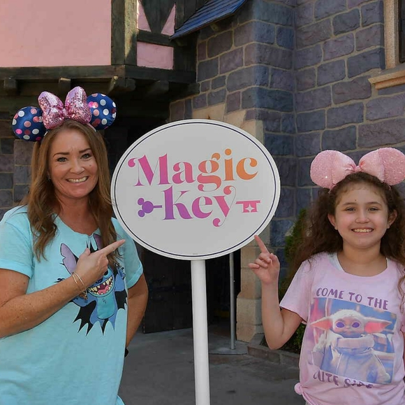 POSHMARK AMBASSADOR โค - Picture 6 of 13